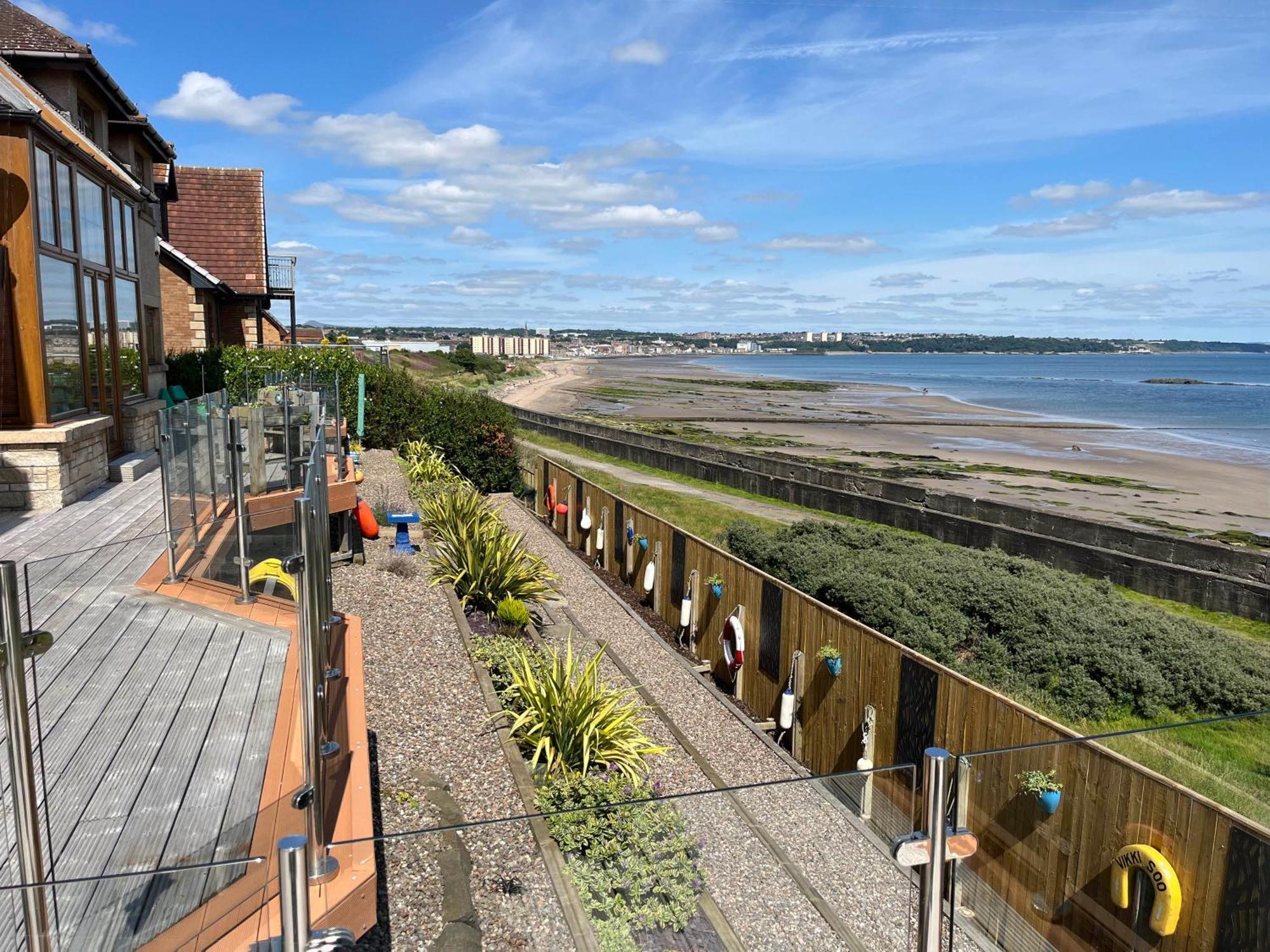 Luxury Seaside Home With Incredible Views Kirkcaldy Exterior photo